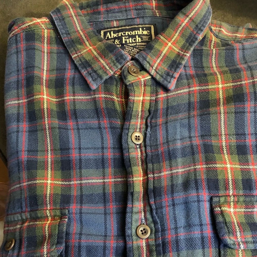 Abercrombie & Fitch. 100% cotton Mens shirt.